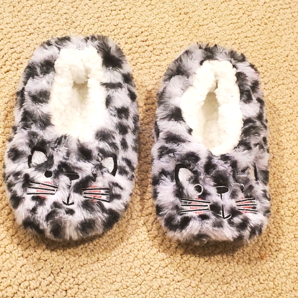 Young Girls kitty slippers